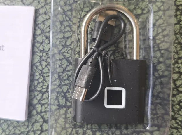 Buyer-submitted marketplace review photo showing the O11 fingerprint padlock in real-world use